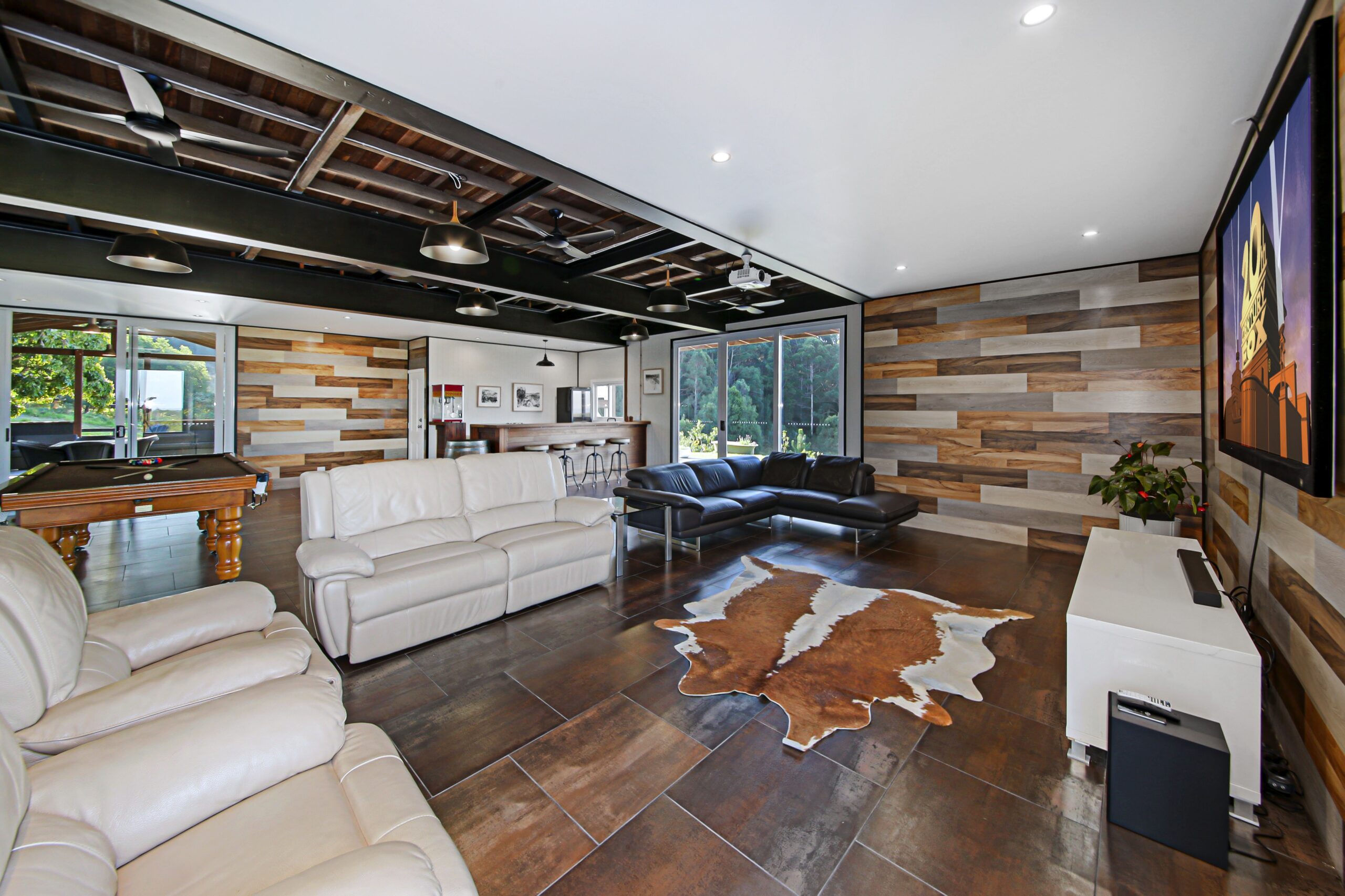 Lower-level entertaining area